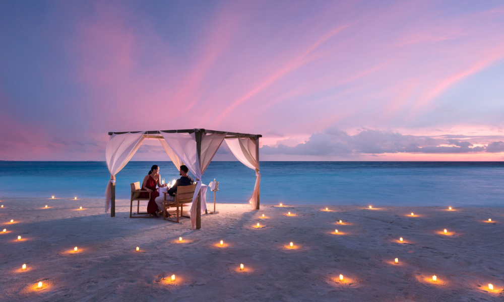 Romantic destination dining in the Maldives