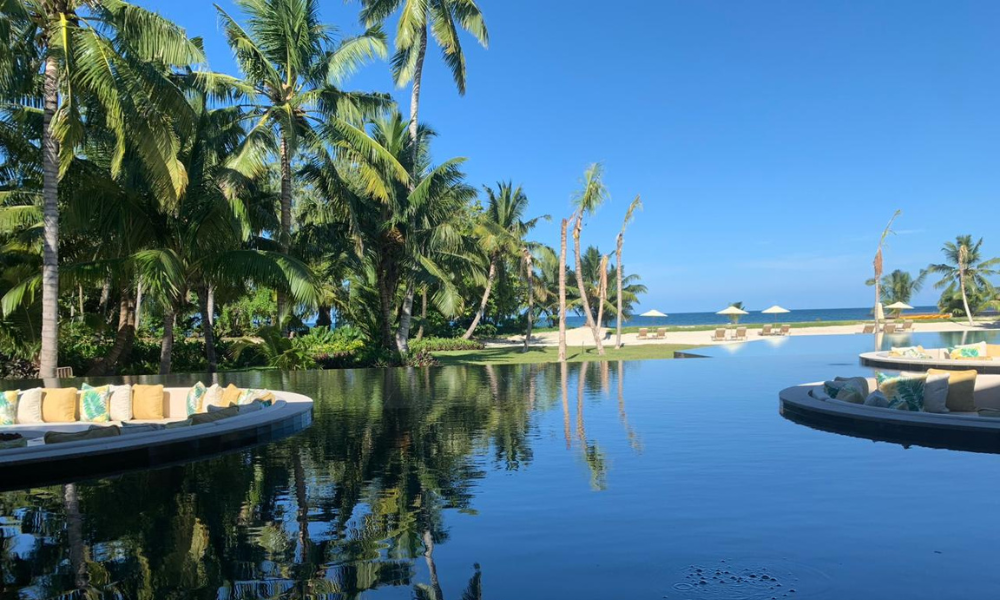 Waldorf Astoria Pool