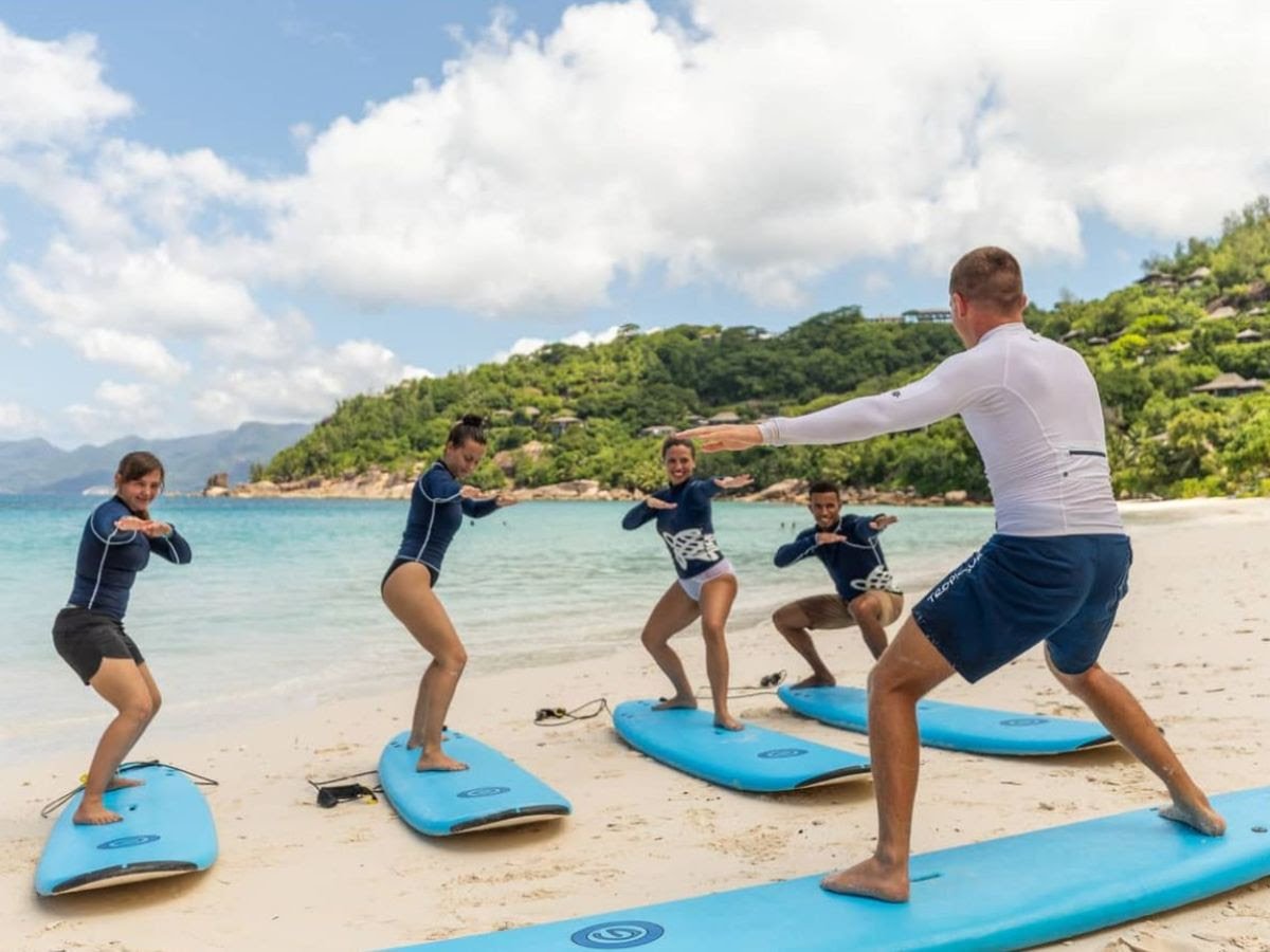 Mahe Surfing