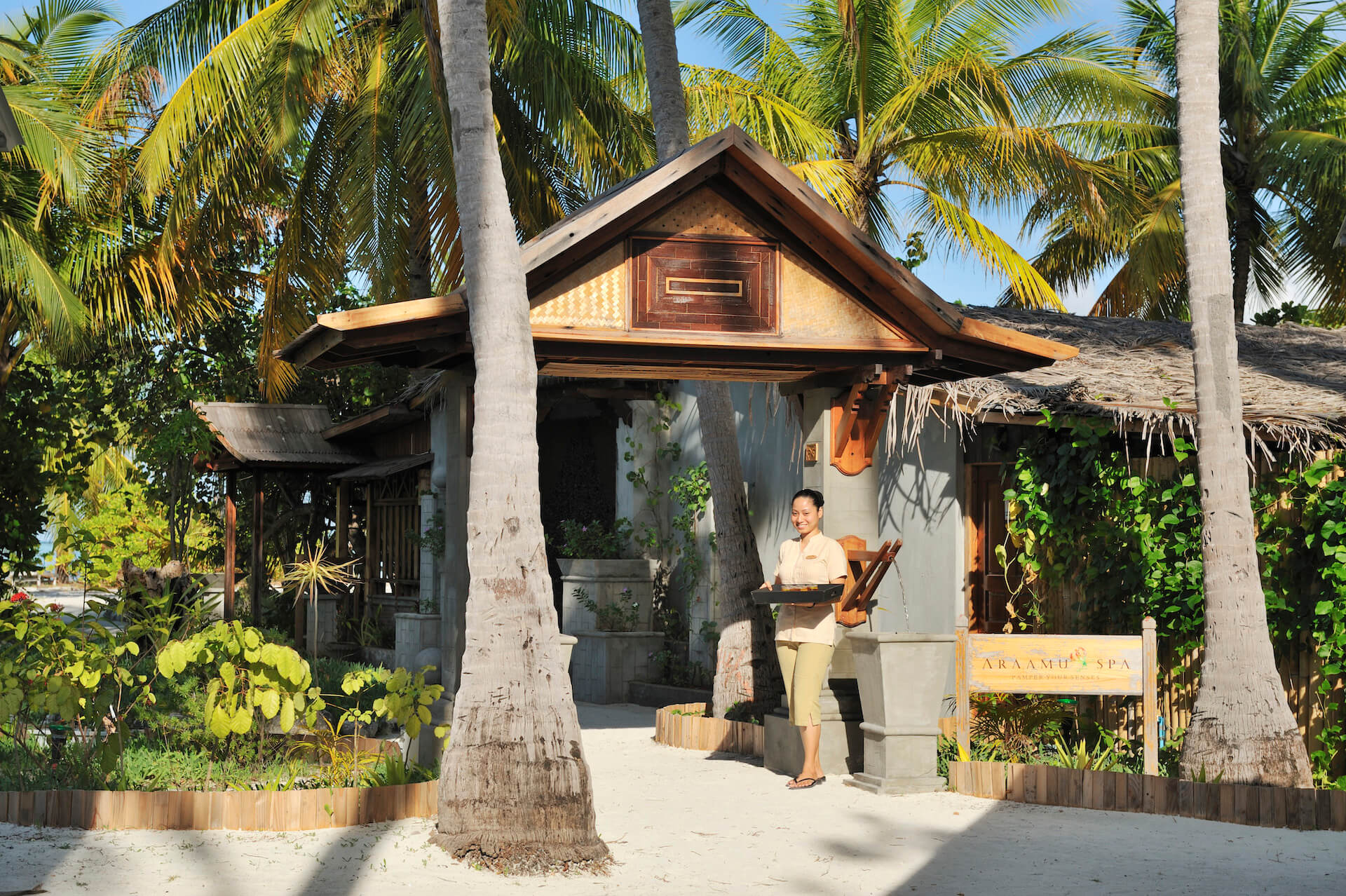 Fun island. Fun Island Resort 3 Мальдивы. Отель Мальдивы fun Island Resort фото. Айленд Резорт Армения. Araamu Holidays & Spa 3*.