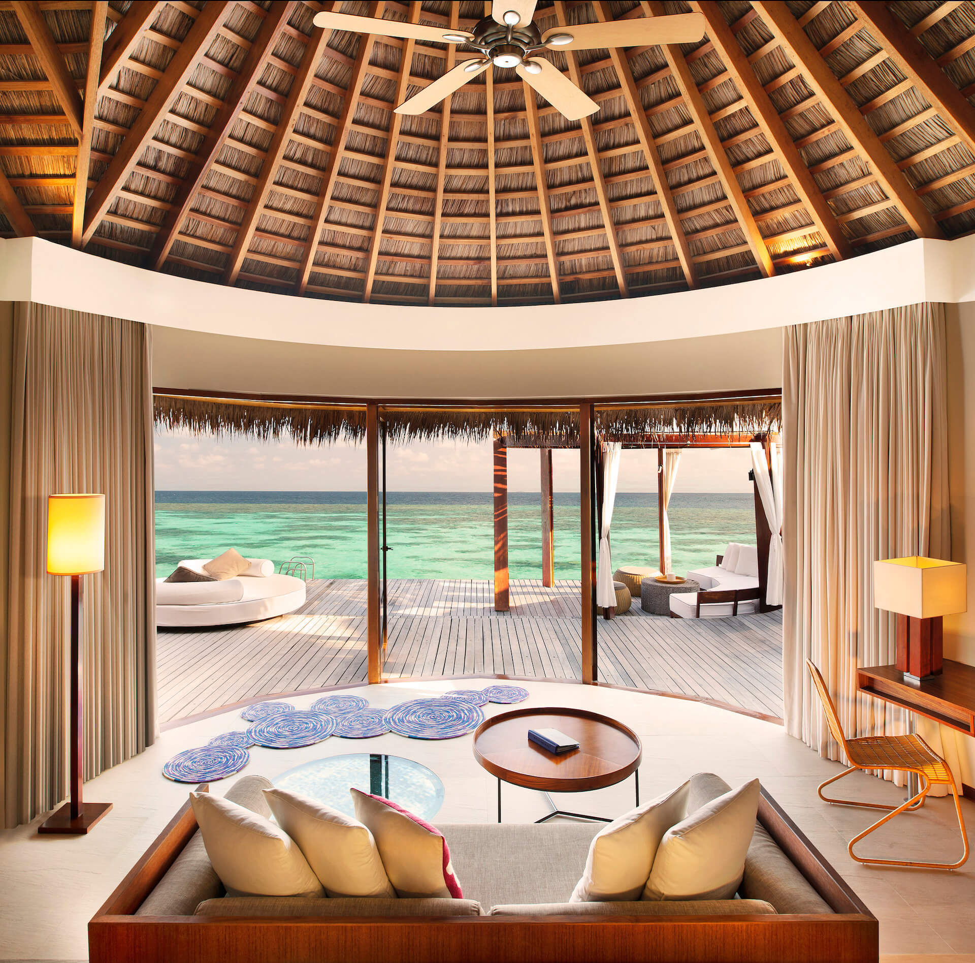 Красивые отели на море. Отель w Retreat Мальдивы. W Retreat and Spa на Мальдивах. Ocean Retreat Spa Мальдивы. Ayada Maldives 5 Мальдивы.